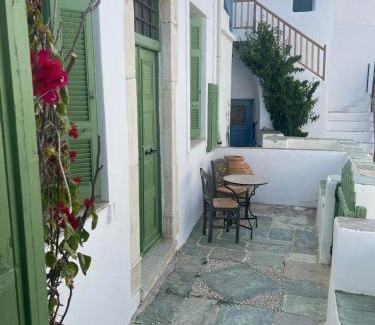 Folegandros Town House | Matsas Mansions