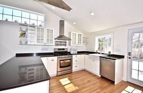 Mattapoisett Center Cottage | Mattapoisett Cottage