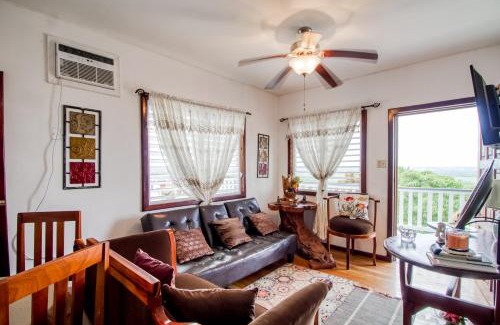 Georgeville House | Mattea Vacation House at Bella Vue Estate