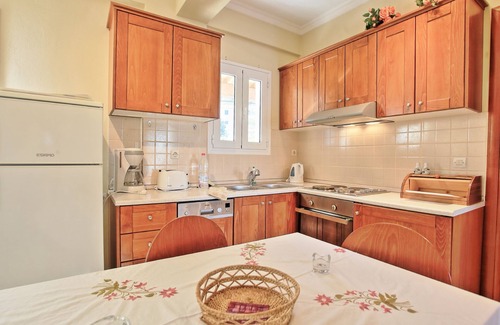 Agni Apartment | Mattheos House: A tranquil two bedroom apartment, just a few steps away from Kalami popular beach