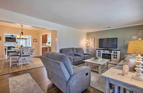 Mattituck House | Mattituck Home w/Fireplaces - Near Wineries