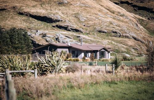 Queenstown Lakes District House | Matukituki Lodge