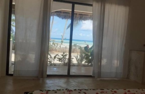 Mkunguni Hotel | Maua beach lodge