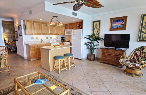 Honokowai Condo | MAUI OCEAN Beach FRONT AMAZING VIEWS AUGUST SPECIAL 245 nightly