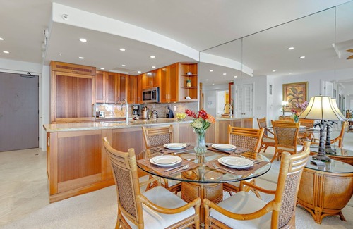 Kaanapali Condo | Maui Resort Rentals: The Whaler 707 - Luxuriously Remodeled 7th Floor 1BR/2BA w/Stunning Ocean and Mountain Views!