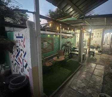 Badian Hostel | Maui's Place