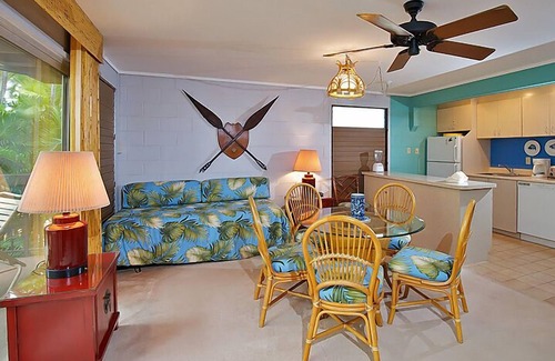 Honokowai Condo | Maui Sands #6e 1 Bedroom Condo by RedAwning