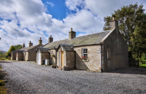 Gorebridge Cottage | Mauldslie Hill Cottage