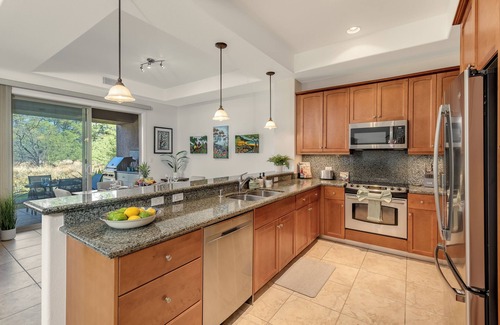 Kamuela House | Mauna Lani Fairways 603: Luxe 2BR Home w/Modern Comforts, Jacuzzi & Lanai Views