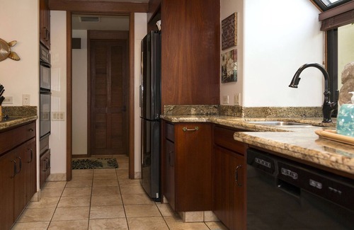 Kamuela Condo | Mauna Lani Terrace G202 Ocean Views - Walk to the Beach - Upscale Furnishings