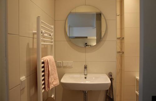 Jirnsum Bed & Breakfast | Mauritiuskerk Studio's