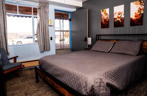 Raton Hotel | Maverick Motel