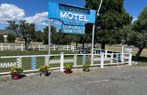 Raton Hotel | Maverick Motel