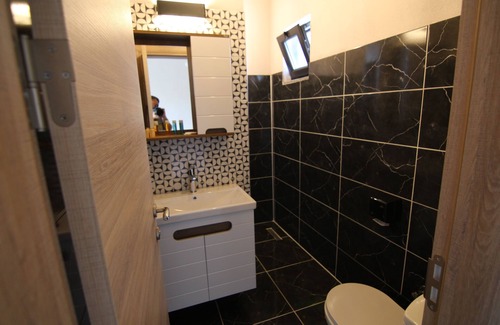 Ezine House | Mavriya
