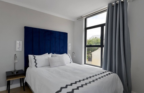 Observatory Apartment | Mawethu | Stunning Observatory Apartment | Pool
