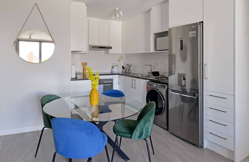 Observatory Apartment | Mawethu | Stunning Observatory Apartment | Pool