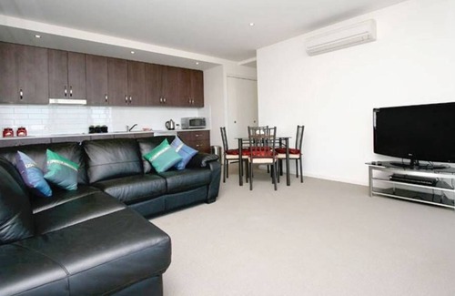 Mawson Lakes House | Mawson Lakes Luxury Apartment