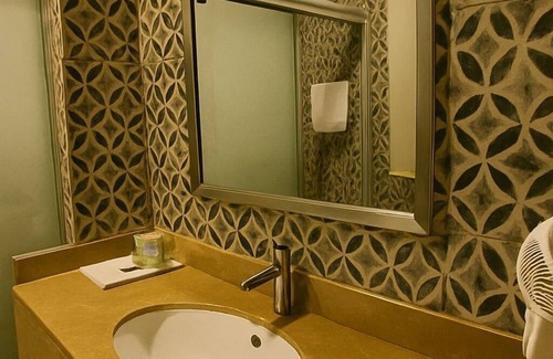 Awka Hotel | Maxbe Continental Hotel