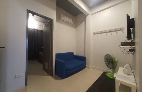 Thanon Phaya Thai Apartment | MAXi MaMa House Rangnam Platunam Bangkok 12 PAX 6 beds Entire Home 8 min to ARL