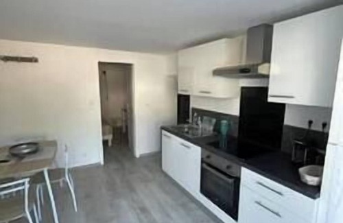 Guerrevieille Apartment | Maxima Sunset WAIKIKI 4 pers