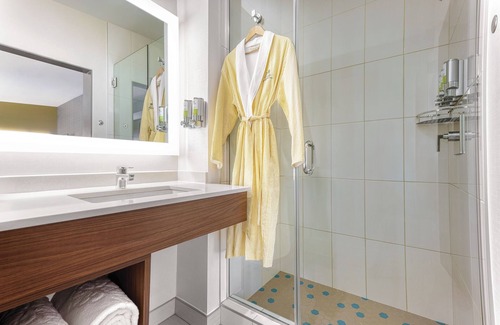 East Village Hotel | Maximum Comfort for You! Complimentary Welcome Drink, Pet-friendly Property!