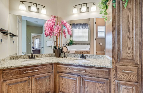 South Side House | Maximus Drive Estate | House in Corpus Christi