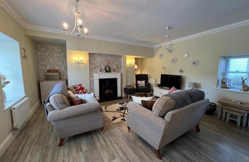 Dersingham House | May Bell Cottage