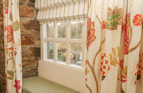 Pentewan House | MAY COTTAGE, family friendly, country holiday cottage in Pentewan