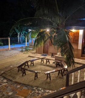 San Carlos City House | Maya Guest House - Sipaway Island