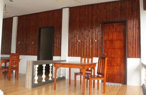 San Carlos City House | Maya Guest House - Sipaway Island