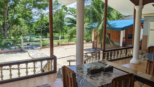 San Carlos City House | Maya Guest House - Sipaway Island