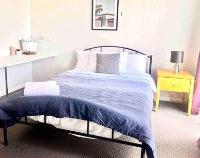 Birmingham Gardens House | Maya Newcasle 6 bedrooms home