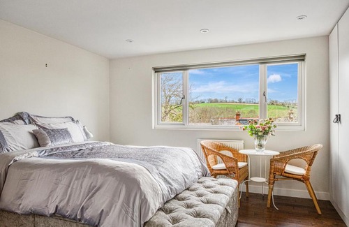 Bourne End House | Maya residence