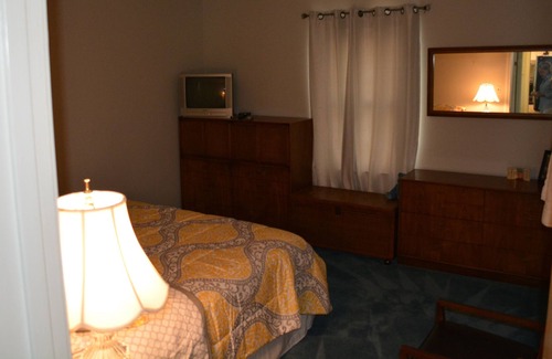 Mount Airy House | Mayberry "Sentimental Waltz"