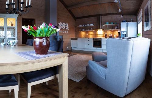 Reine House | Maybua by May's