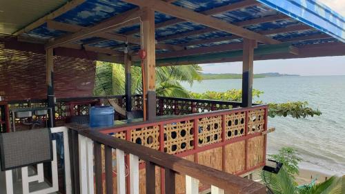 San Agustin House | Mayets Seaside Treehouse