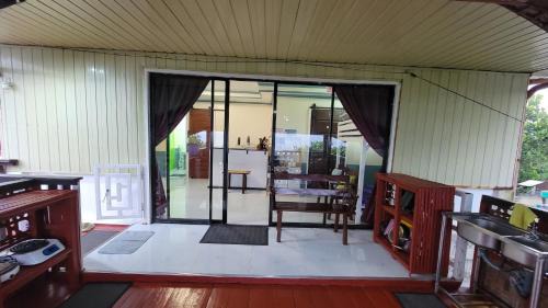 San Agustin House | Mayets Seaside Treehouse