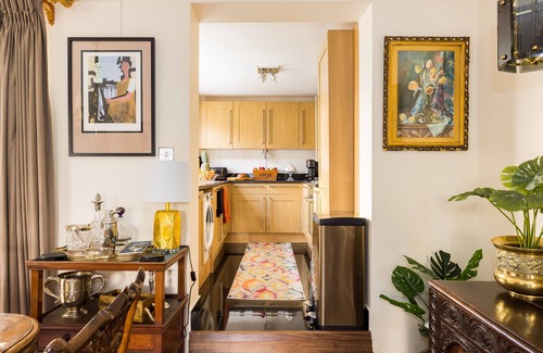 Mayfair Apartment | Mayfair Centre 3-Bed 6-Guest Penthouse w/Patio & AC Berkeley Square