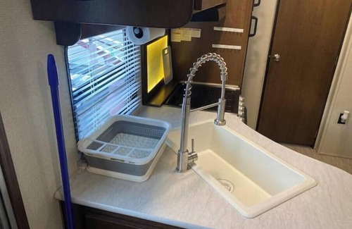 Delair House | MayfairCana Avenger RV