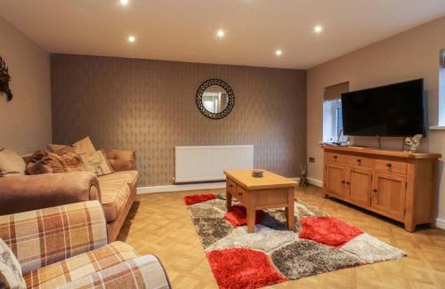 Blackpool House | Mayfield Cottage