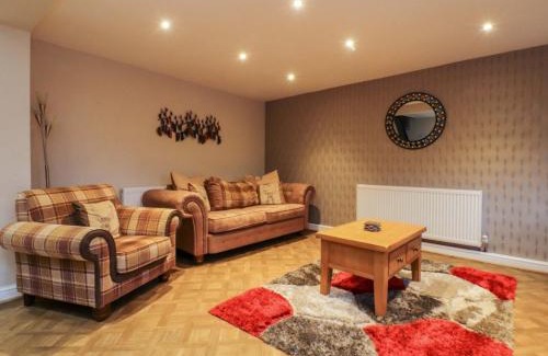 Blackpool House | Mayfield Cottage