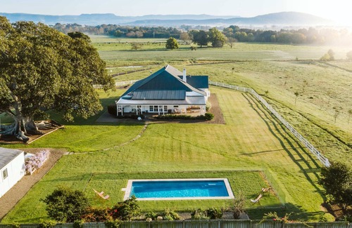 Shoalhaven City Council House | 'Mayfield' - Luxury Farmhouse with Pool