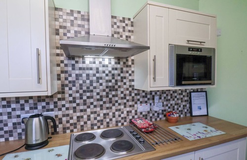 Ruswarp Cottage | Mayfield Manor