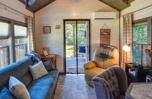 Mayfield House | Mayfield Tiny Home with Porch, Walk to Beaches!