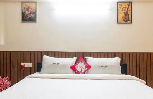 Nedumbassery Apartment | Mayflower Airport Launge cochin international airport
