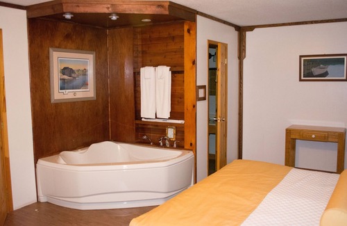 Roddickton Hotel | Mayflower Inn and Adventures