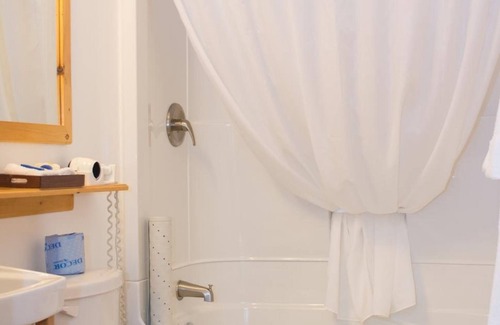 Roddickton Hotel | Mayflower Inn and Adventures