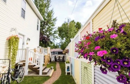 Creede House | Mayfly Manor 3-bedroom townhome in charming Creede Colorado