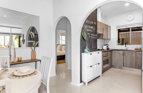 Maylands House | Maylands Coastal Vibe by Home2BnB
