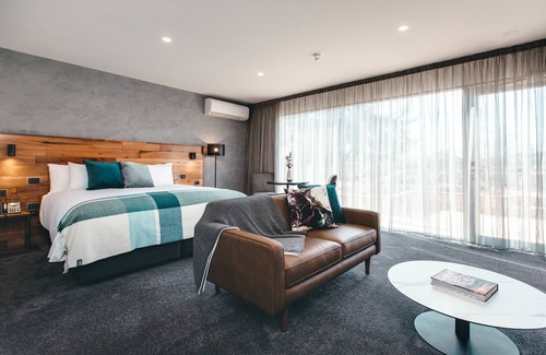New Town Hotel | Maylands Lodge